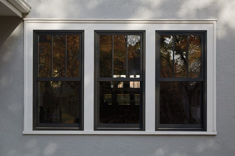 andersen-400series-windows-black-stucco-exterior