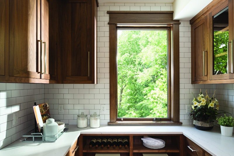 andersen-400series-windows-darkwoodstain-kitchen-interior-1