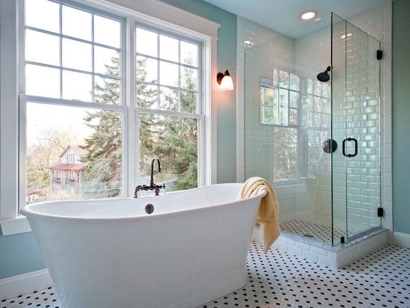 andersen-400series-windows-white-bathroom-interior-1