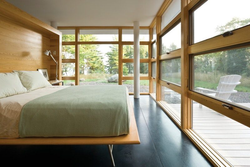 andersen-e-series-windows-woodstain-bedroom-interior-8