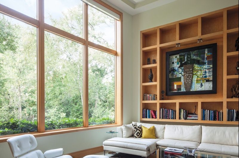 andersen-e-series-windows-woodstain-livingroom-interior-9